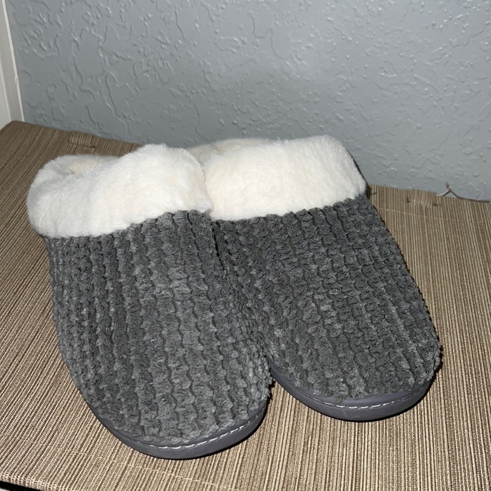Gray fluffy new slippers